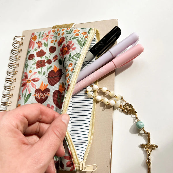*LAST CHANCE* Holy Family Hearts Bible and Planner Pouch